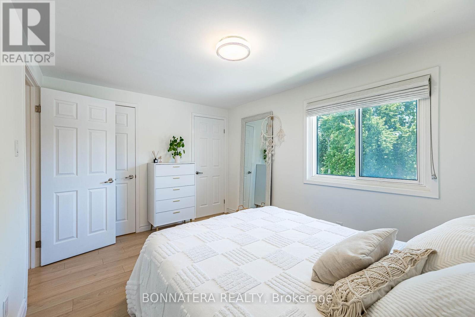 2097 MARINE DRIVE - 23