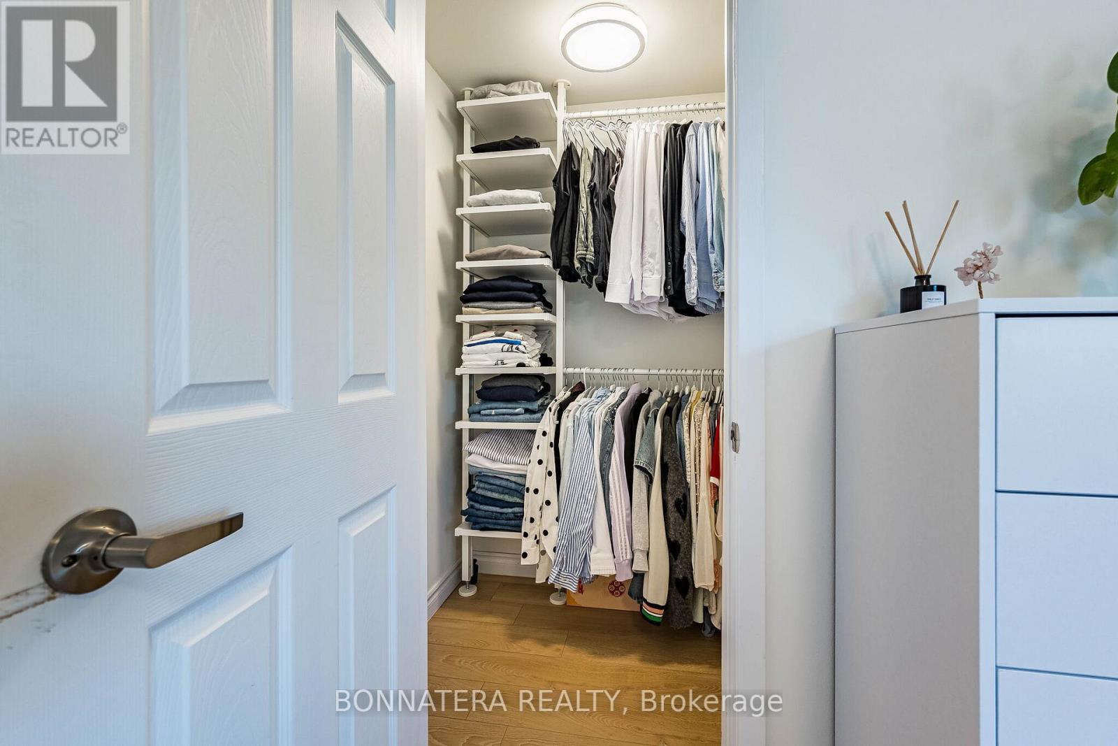 2097 MARINE DRIVE - 25