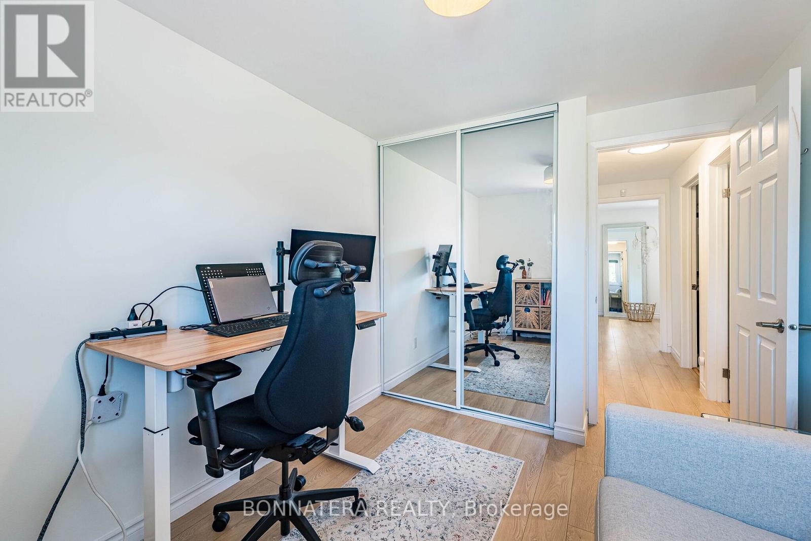2097 MARINE DRIVE - 32