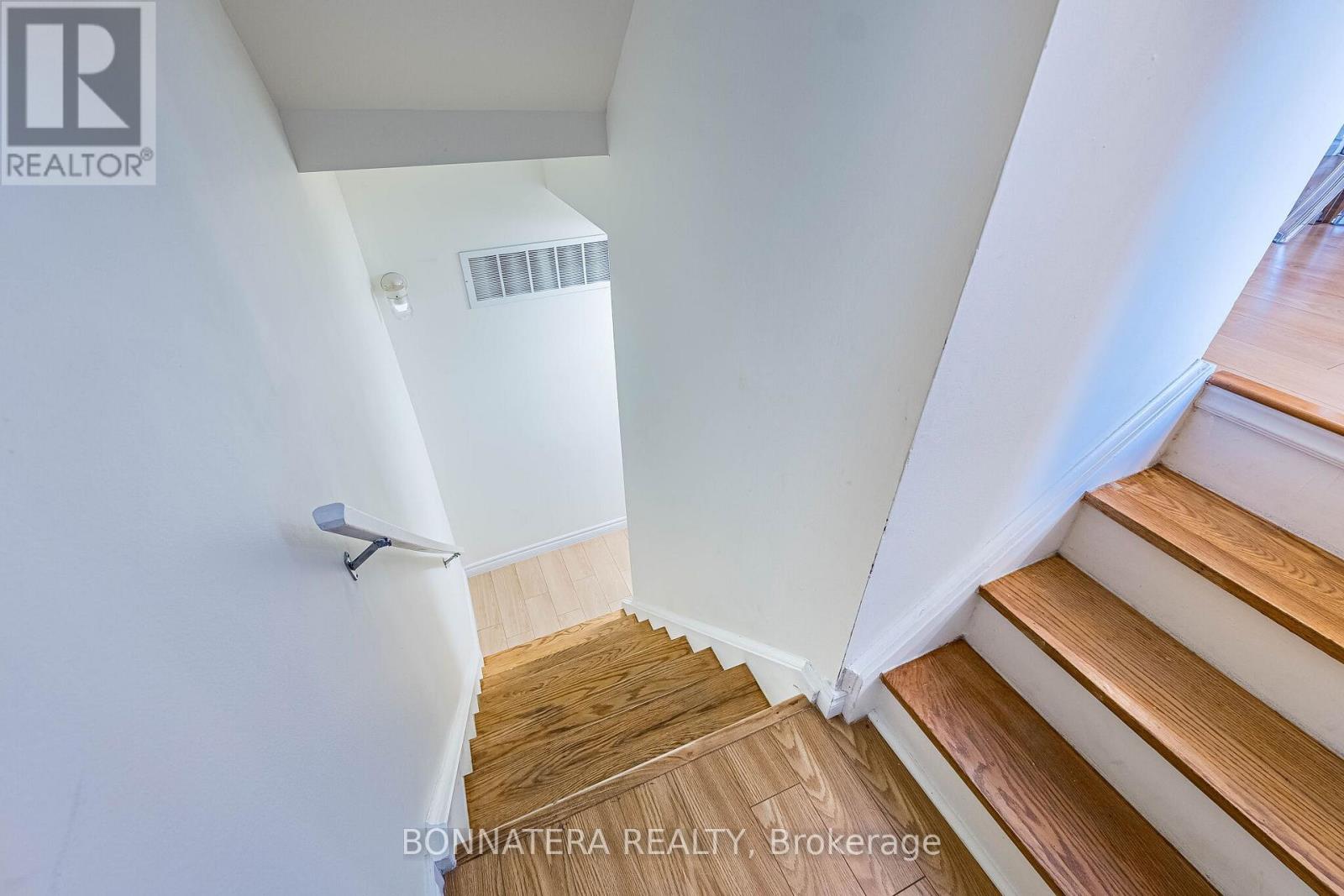 2097 MARINE DRIVE - 36