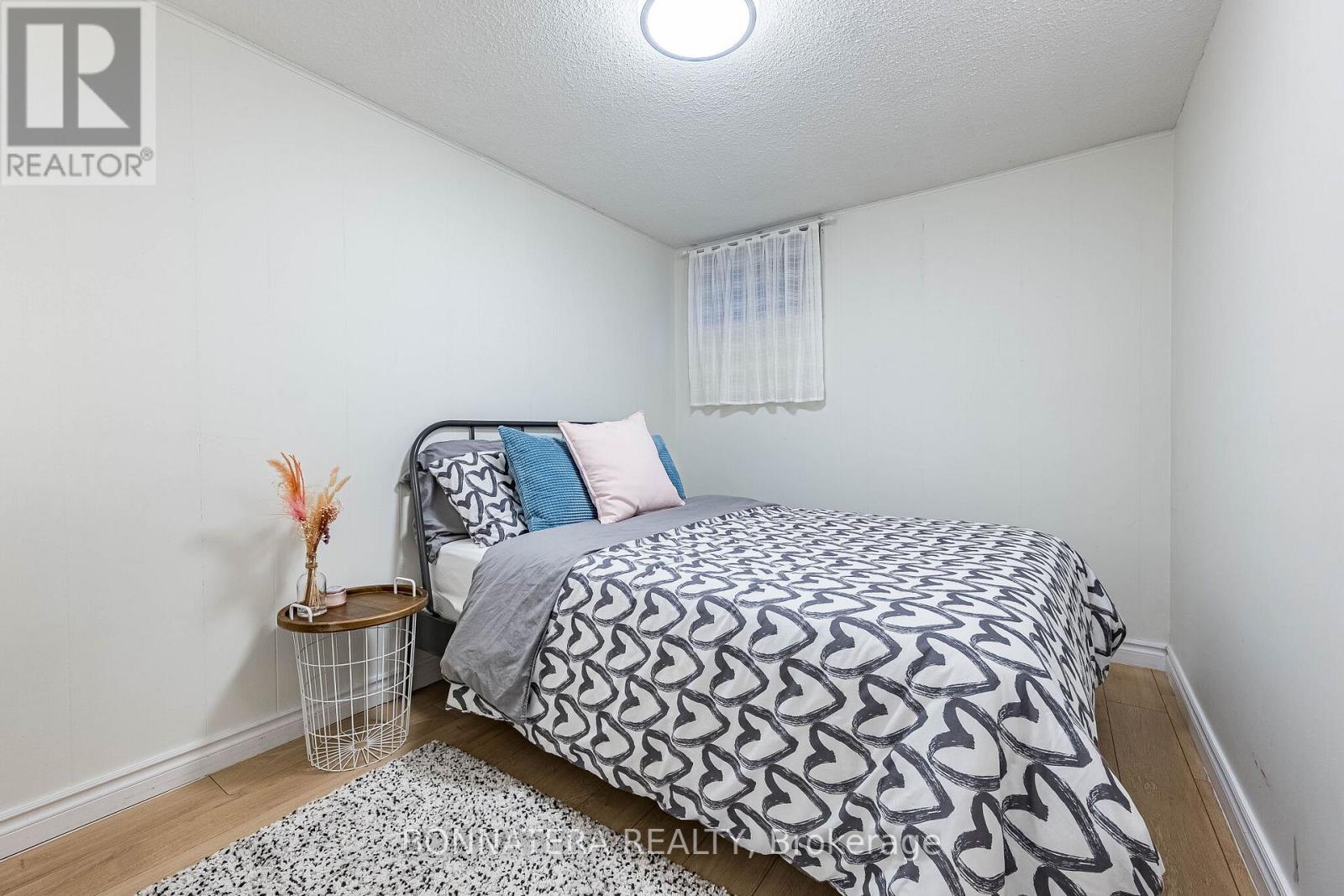 2097 MARINE DRIVE - 37