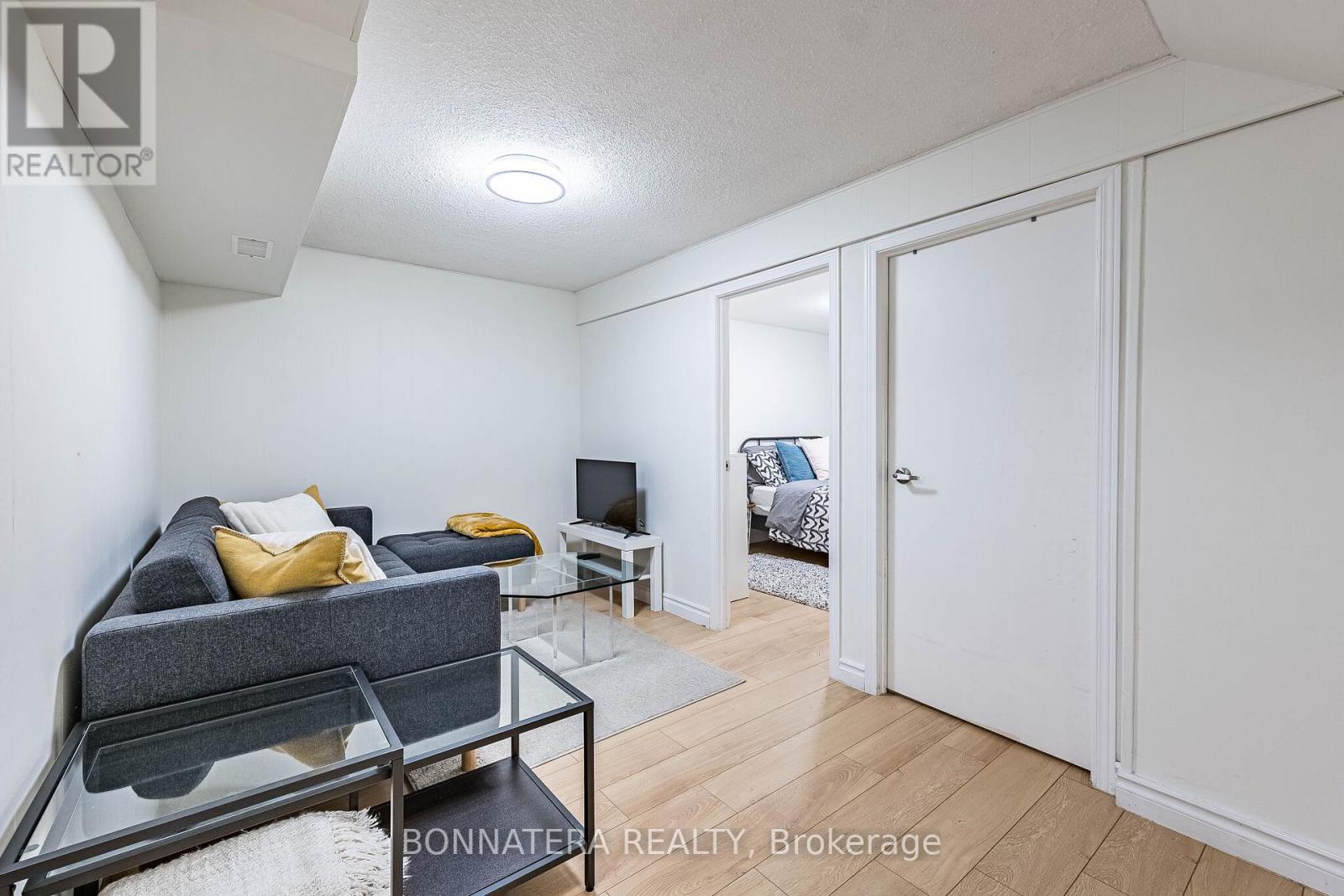 2097 MARINE DRIVE - 40