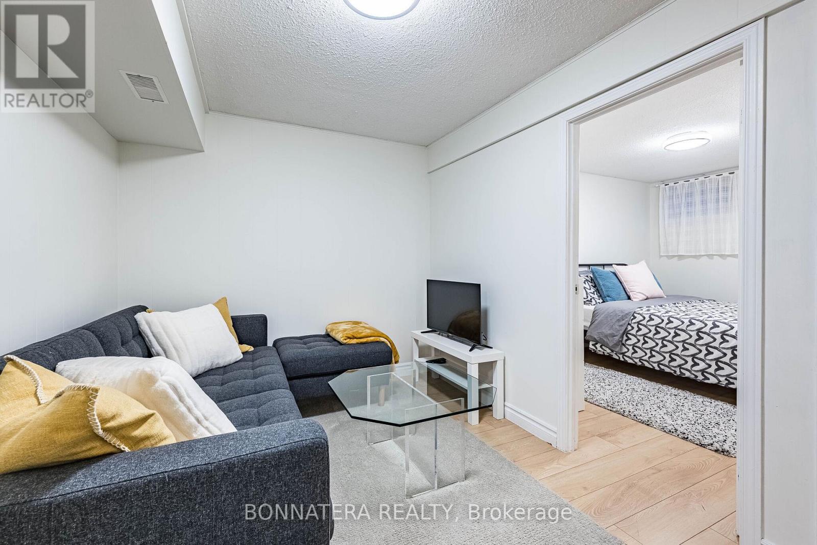 2097 MARINE DRIVE - 41