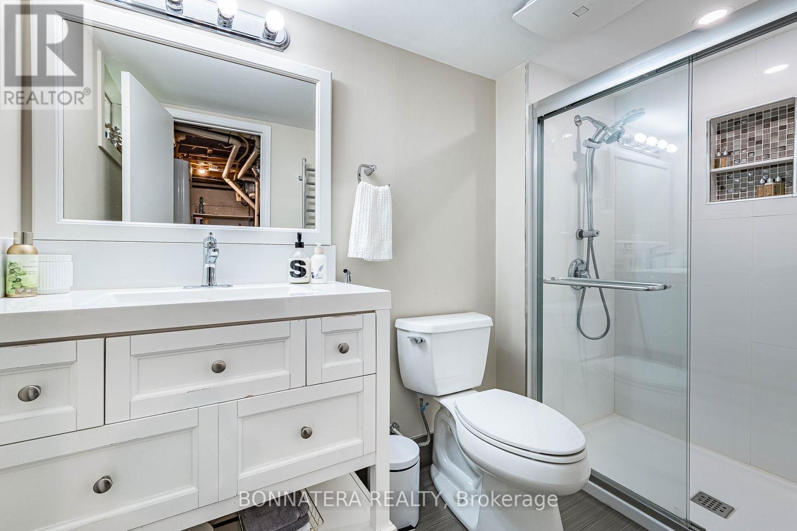 2097 MARINE DRIVE - 44