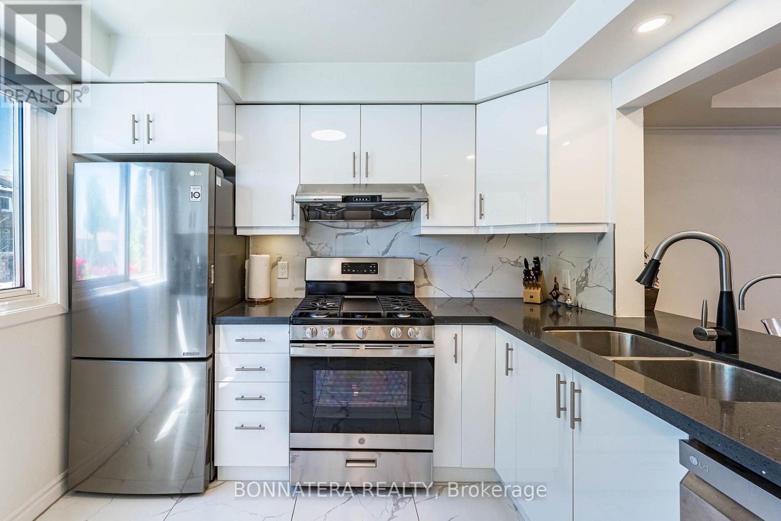 2097 MARINE DRIVE - 7