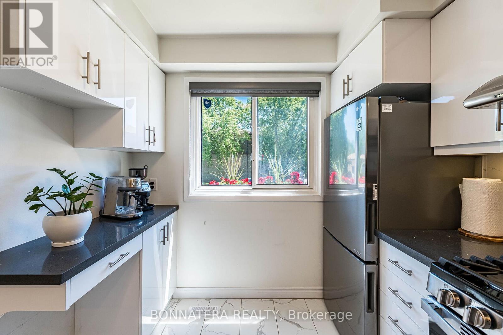 2097 MARINE DRIVE - 8