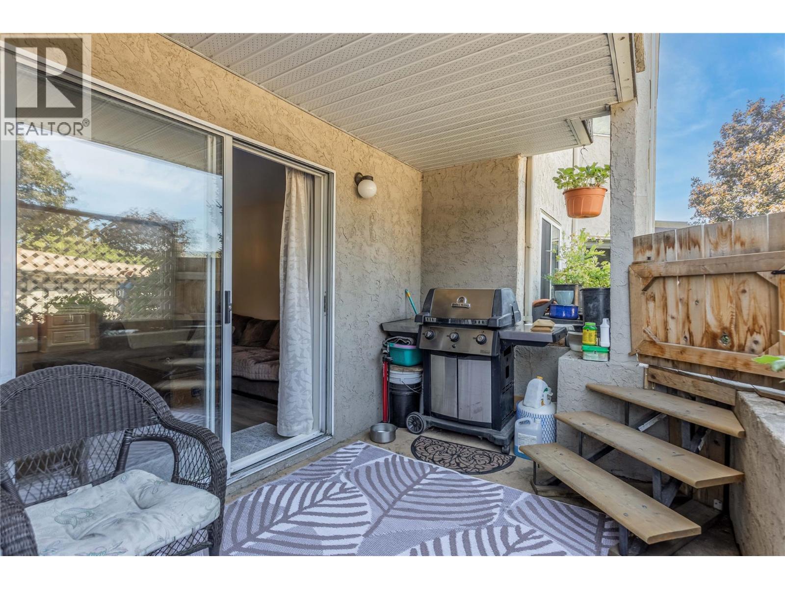 #186 3854 Gordon Drive - 16