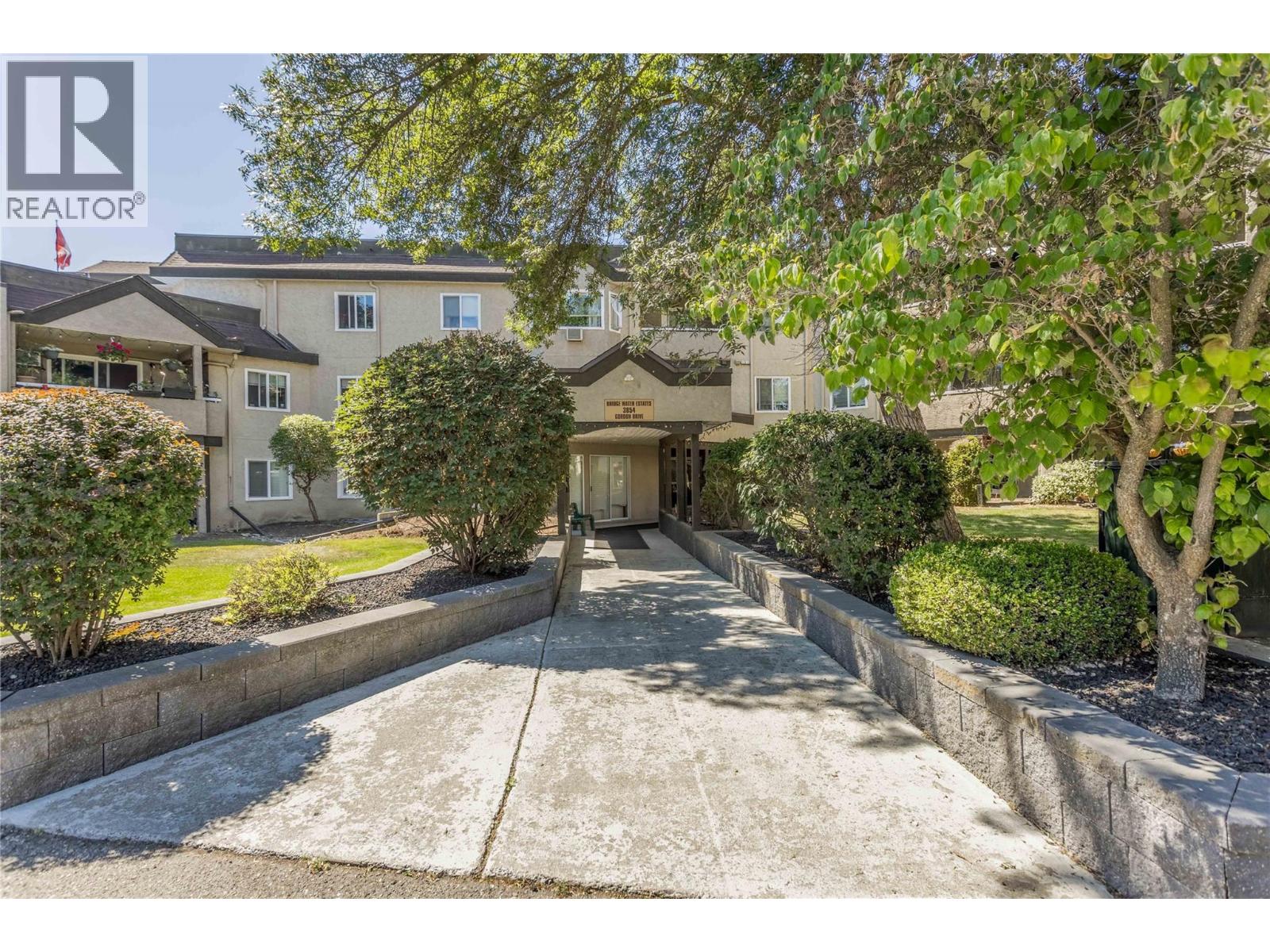 #186 3854 Gordon Drive - 32