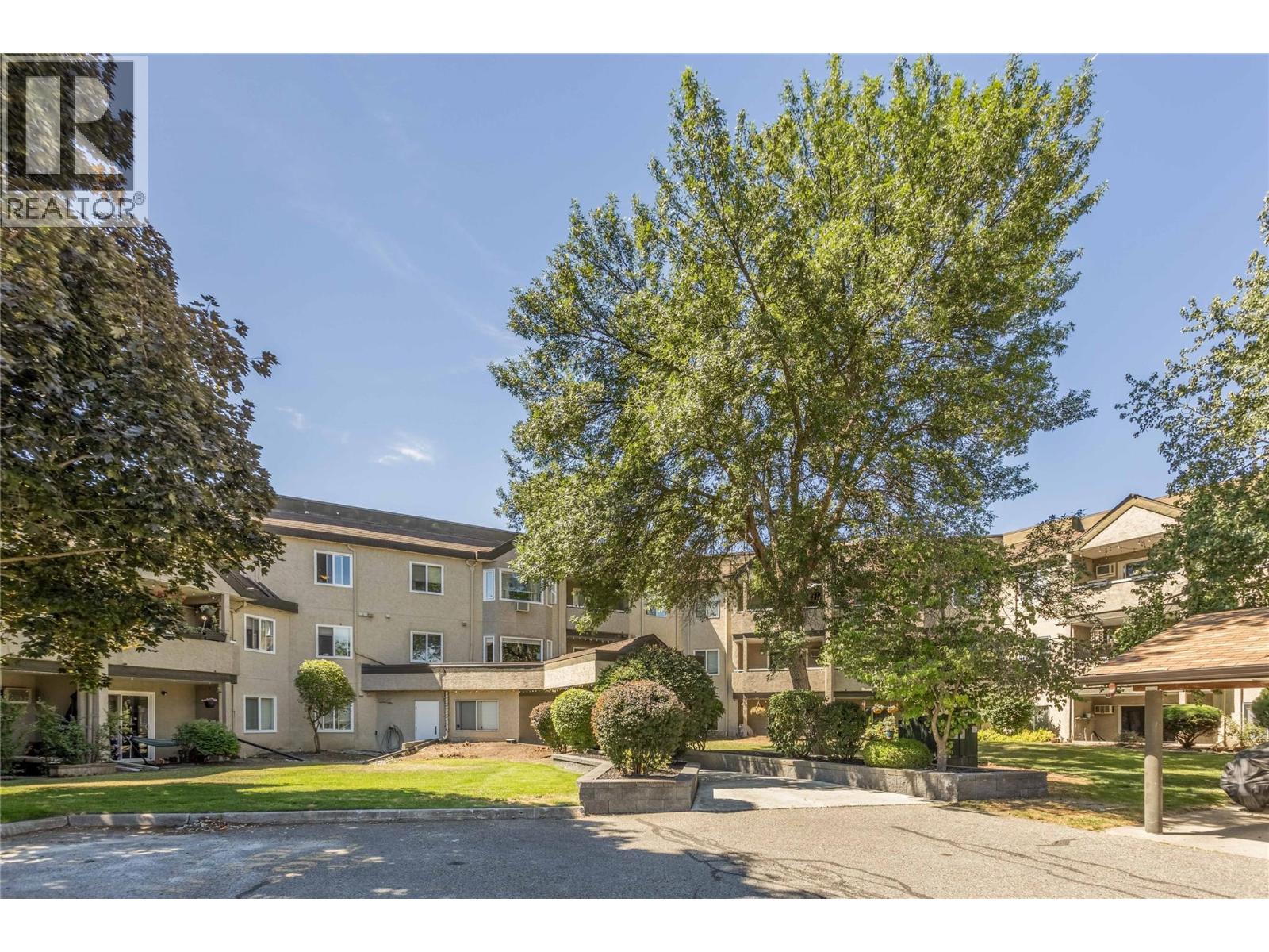#186 3854 Gordon Drive - 33