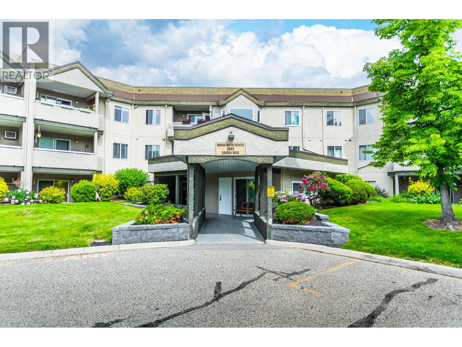 #186 3854 Gordon Drive - 44
