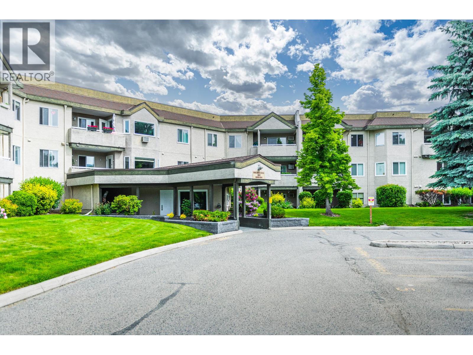 #186 3854 Gordon Drive - 46