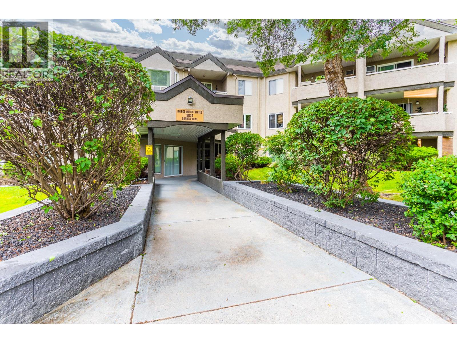 #186 3854 Gordon Drive - 48