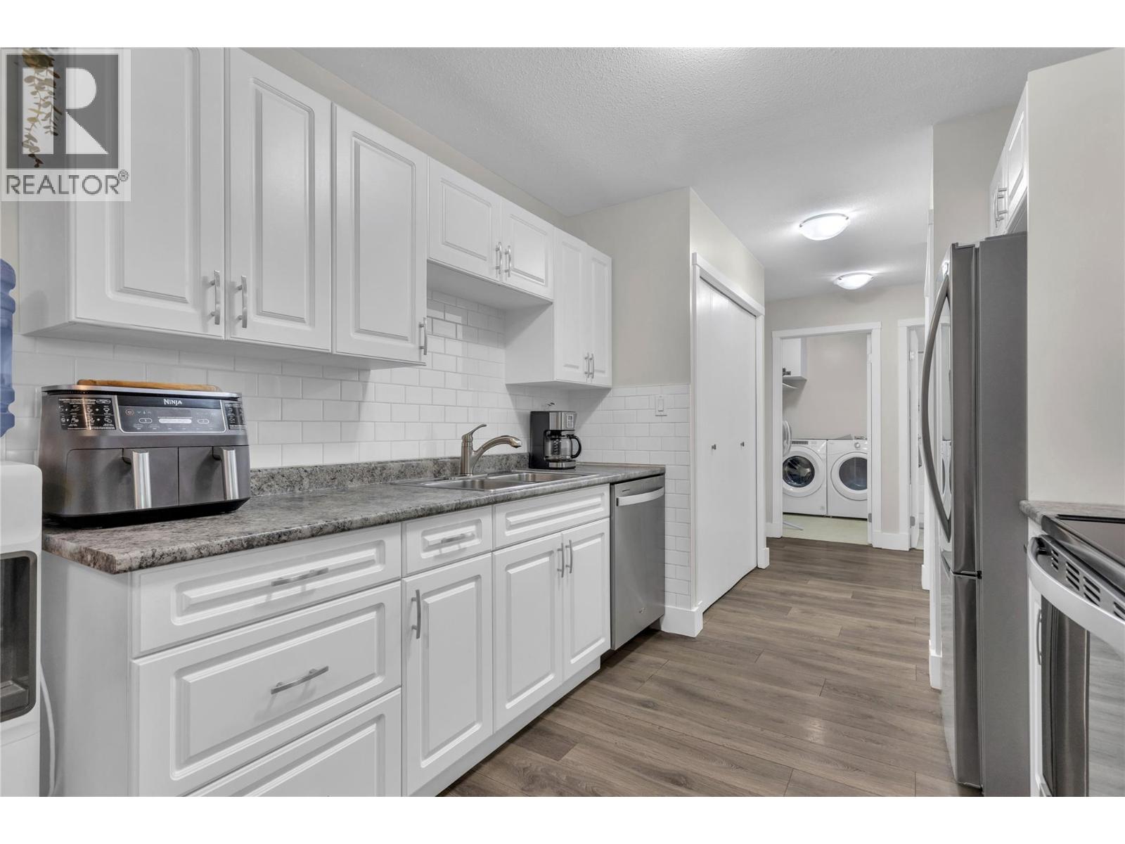 #186 3854 Gordon Drive - 5