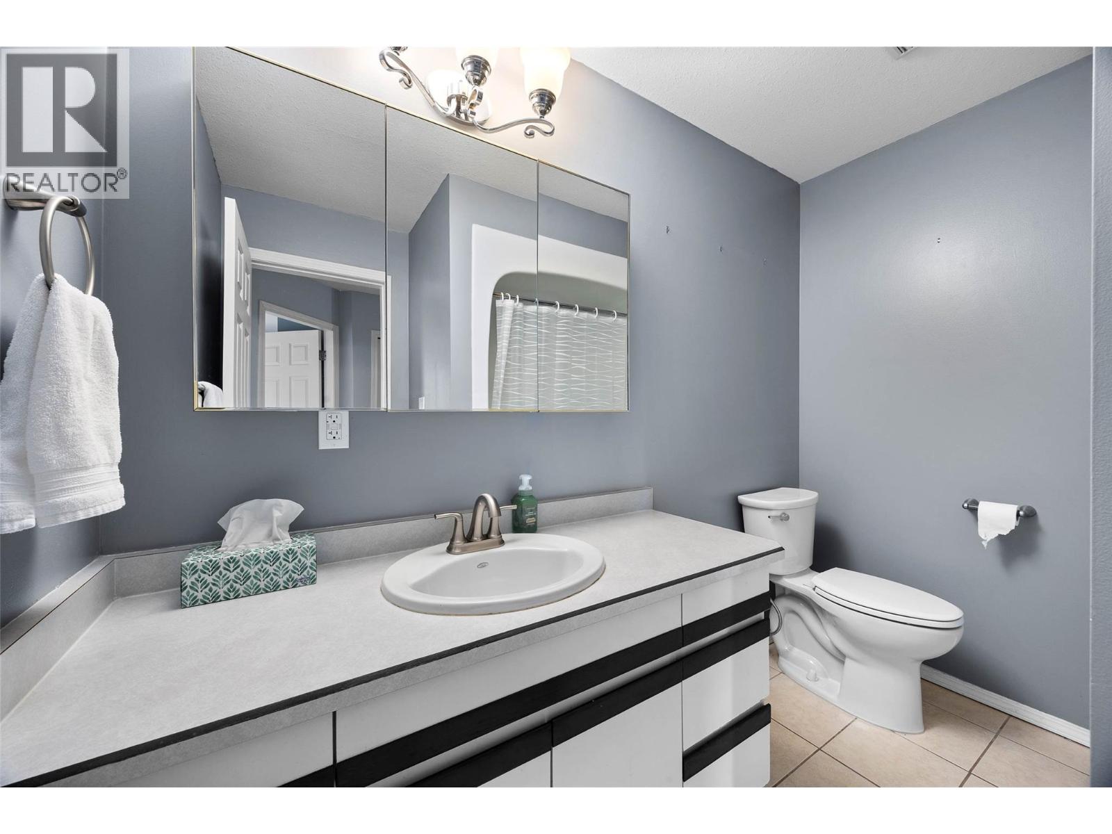 #5 685 SINGH Street - 18
