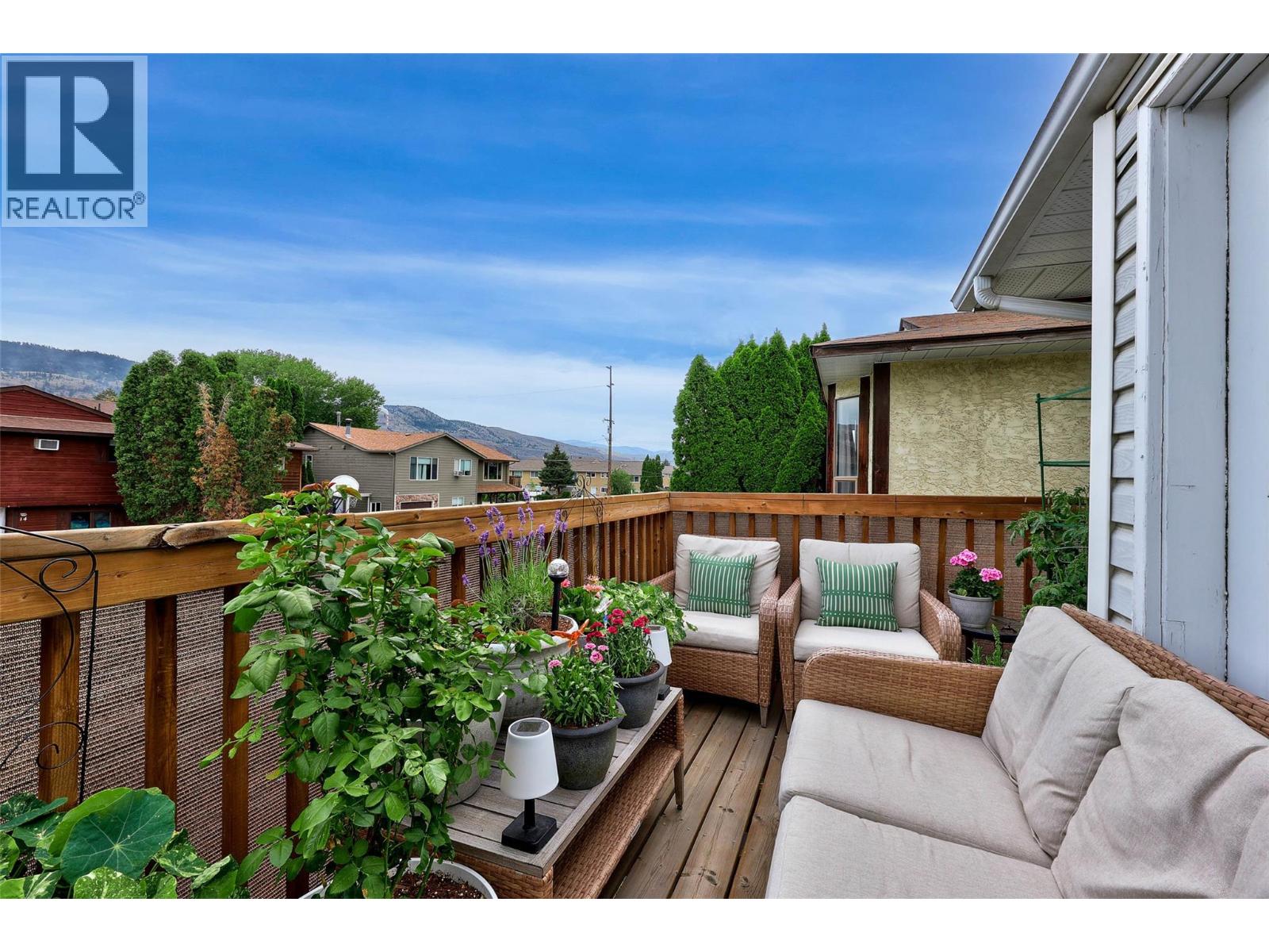 #5 685 SINGH Street - 7