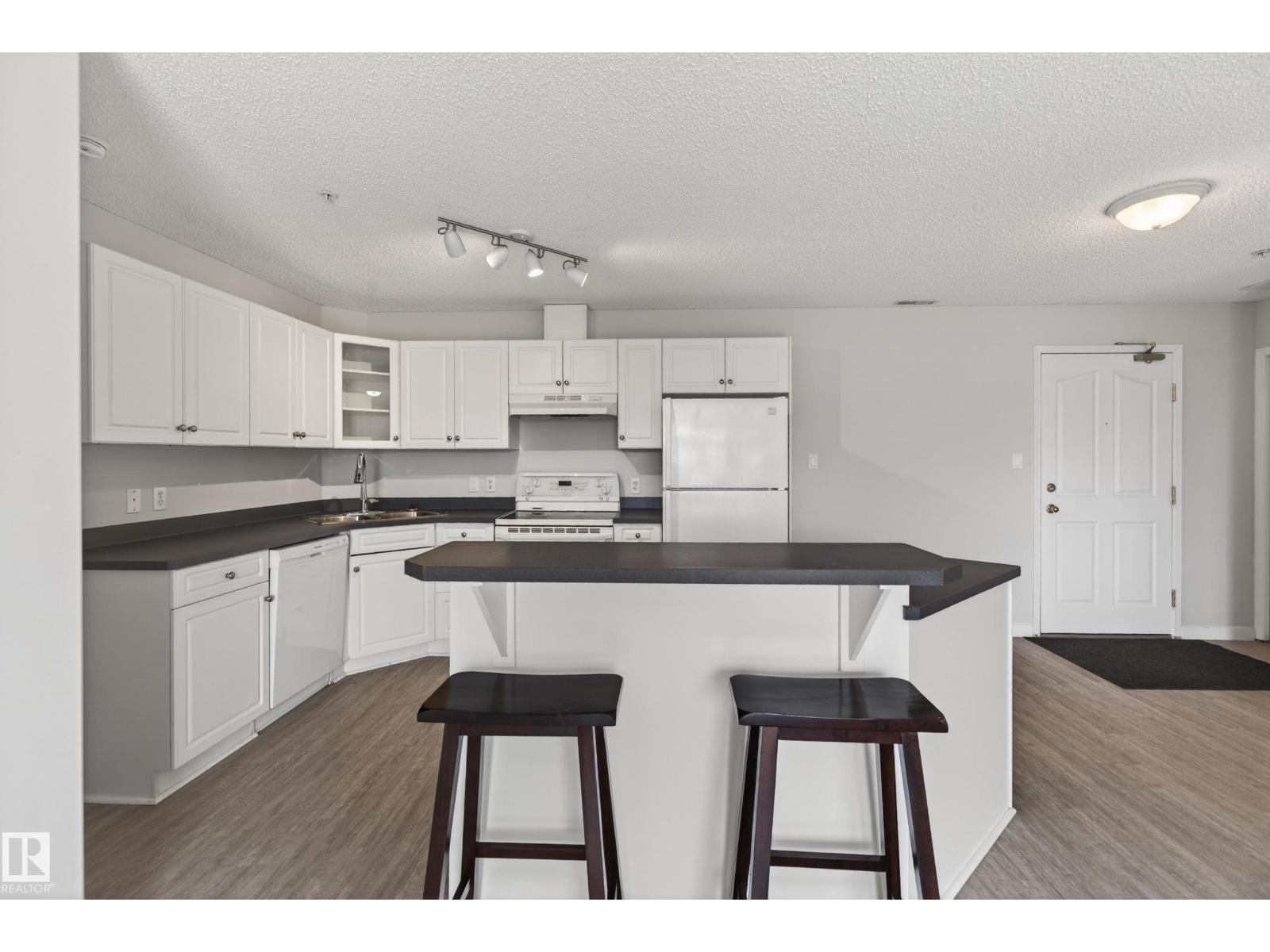#319 16303 95 ST NW - 13