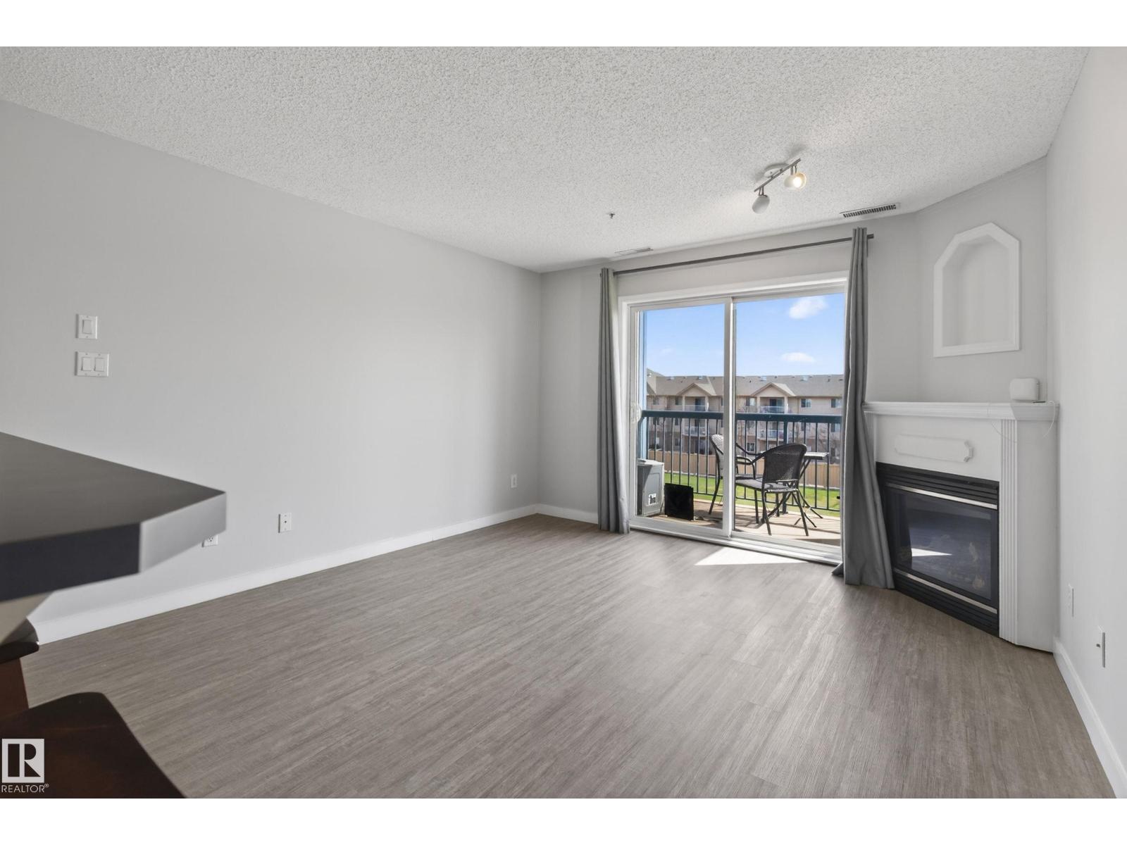 #319 16303 95 ST NW - 11