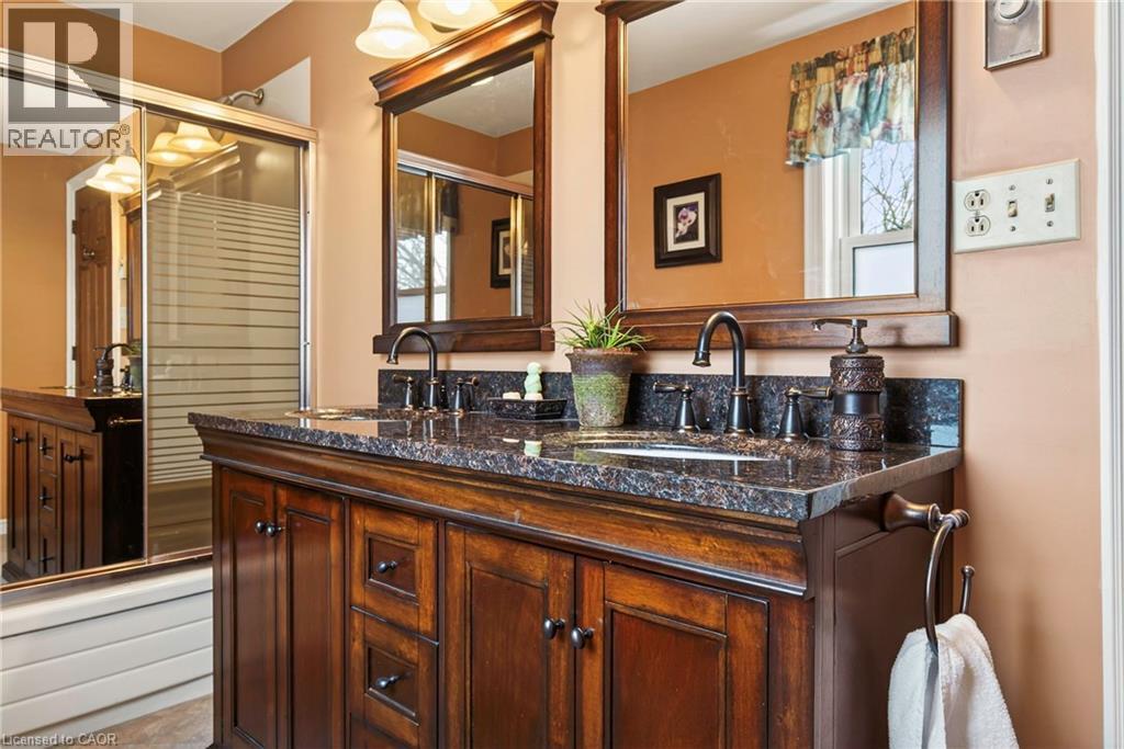 3076 GRASSIE Road - 39