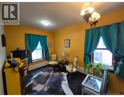666 King, Bathurst, NB E2A1R1 Photo 34