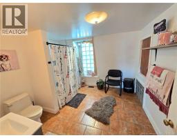 666 King, Bathurst, NB E2A1R1 Photo 37