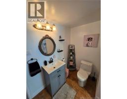 666 King, Bathurst, NB E2A1R1 Photo 38