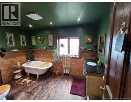666 King, Bathurst, NB E2A1R1 Photo 27