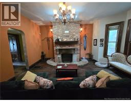 666 King, Bathurst, NB E2A1R1 Photo 24