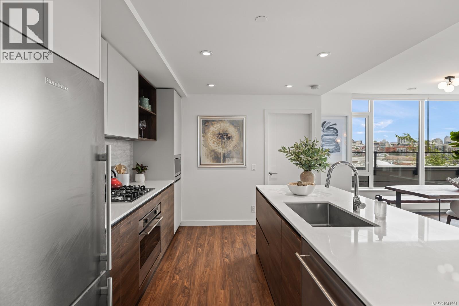 #303 369 Tyee Rd - 12