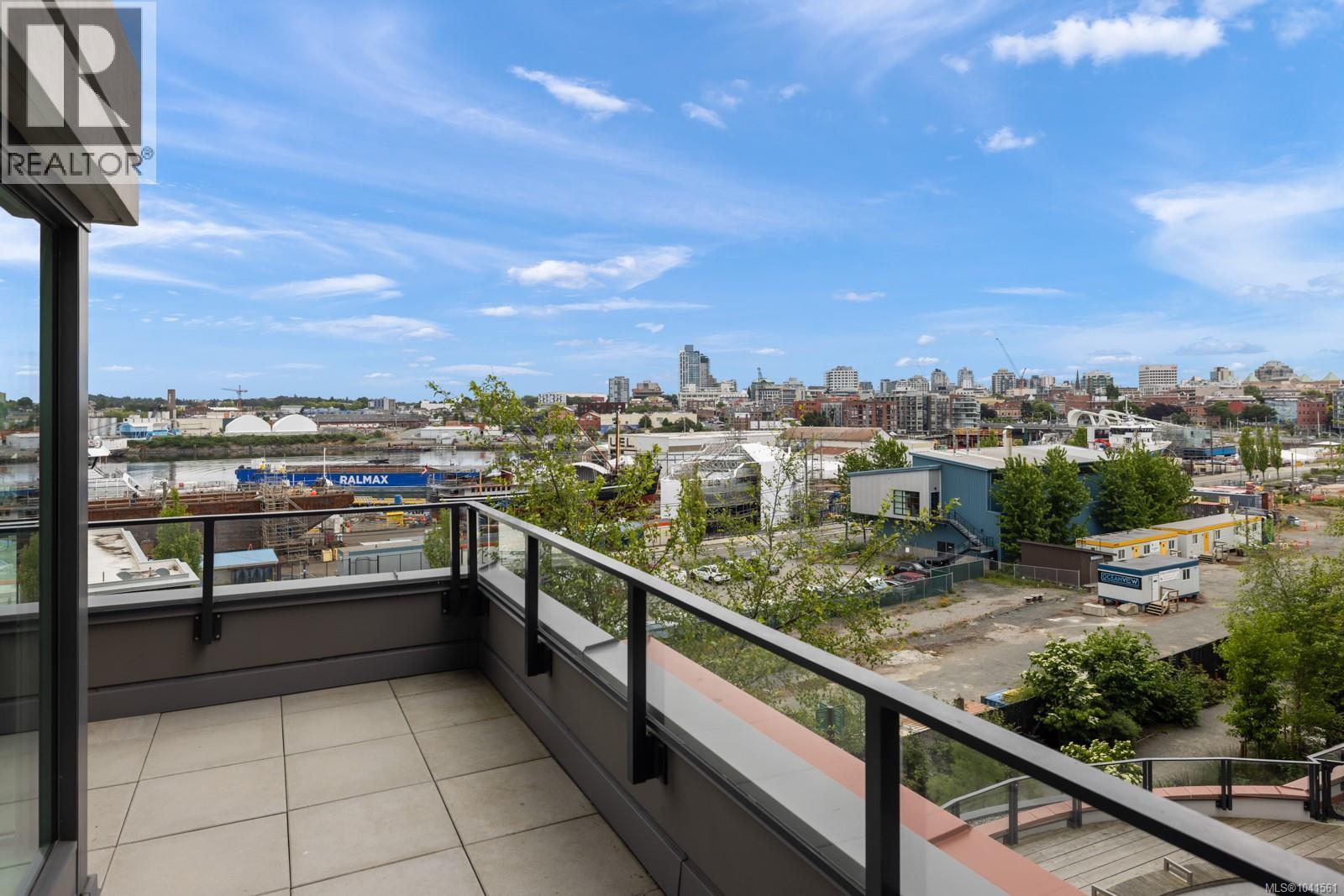 #303 369 Tyee Rd - 18