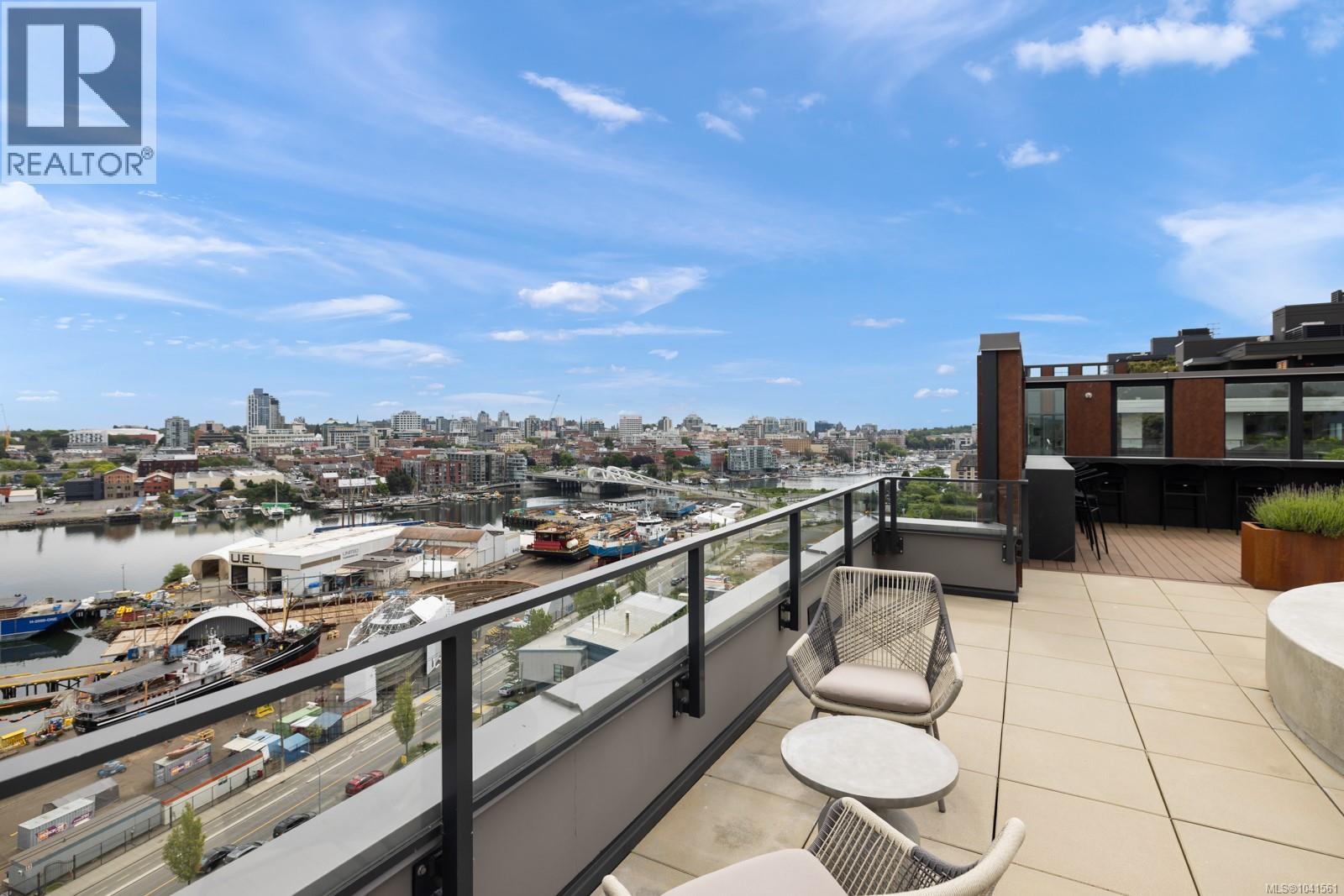 #303 369 Tyee Rd - 37
