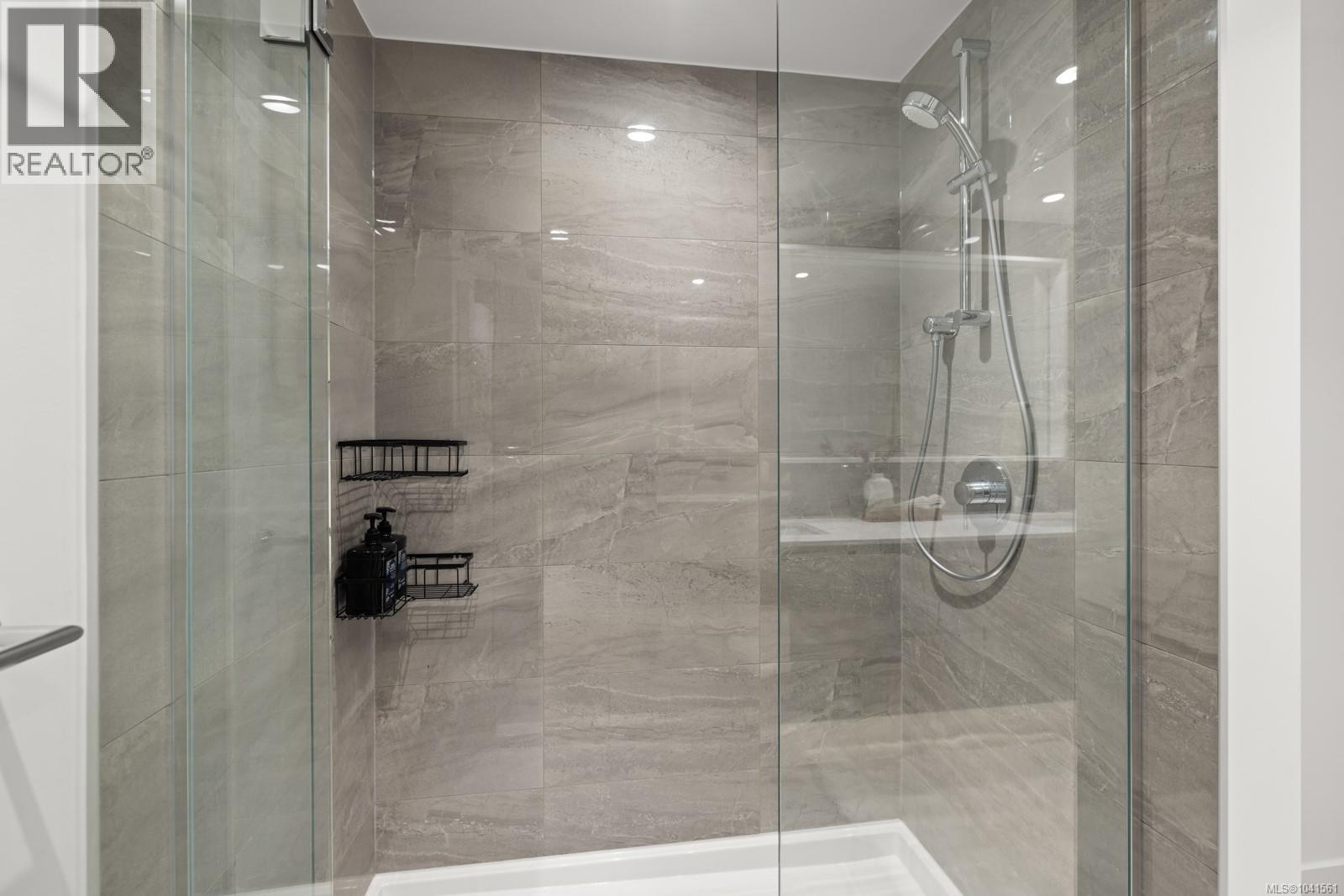 #303 369 Tyee Rd - 25