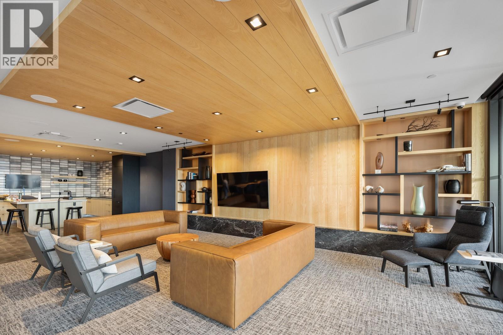 #303 369 Tyee Rd - 44