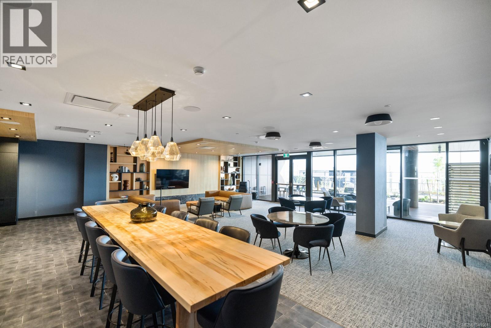 #303 369 Tyee Rd - 42