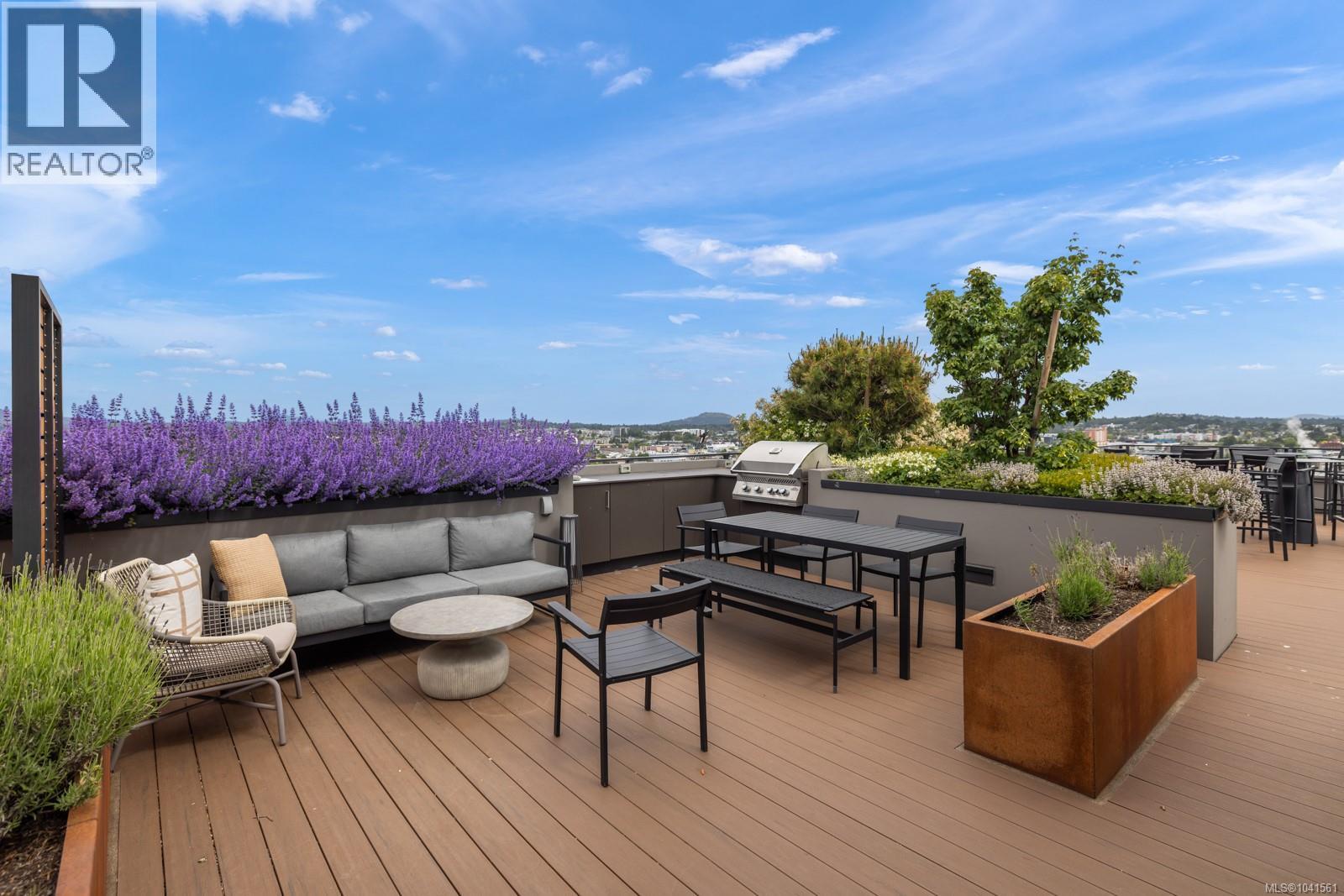 #303 369 Tyee Rd - 35