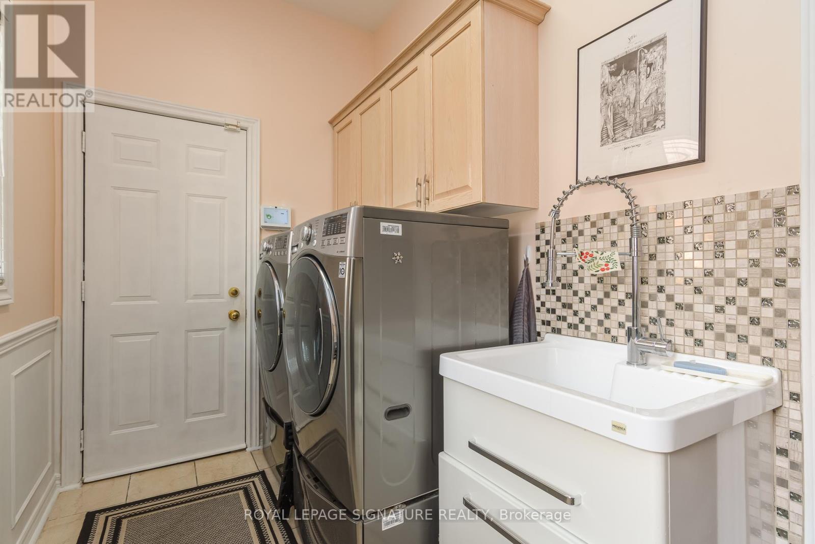 27 AUTUMN RIDGE TRAIL - 22