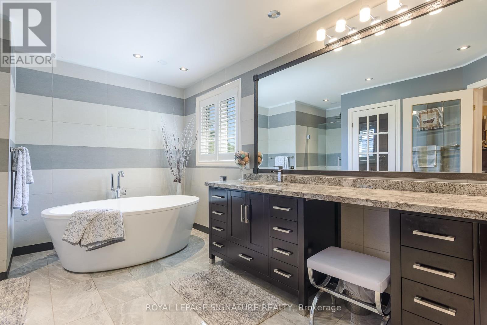 27 AUTUMN RIDGE TRAIL - 28