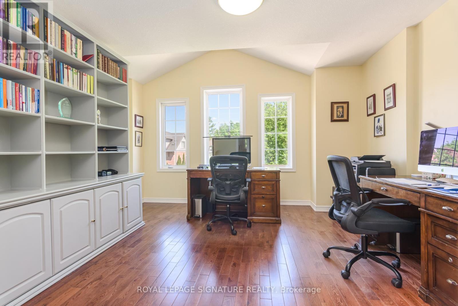 27 AUTUMN RIDGE TRAIL - 32