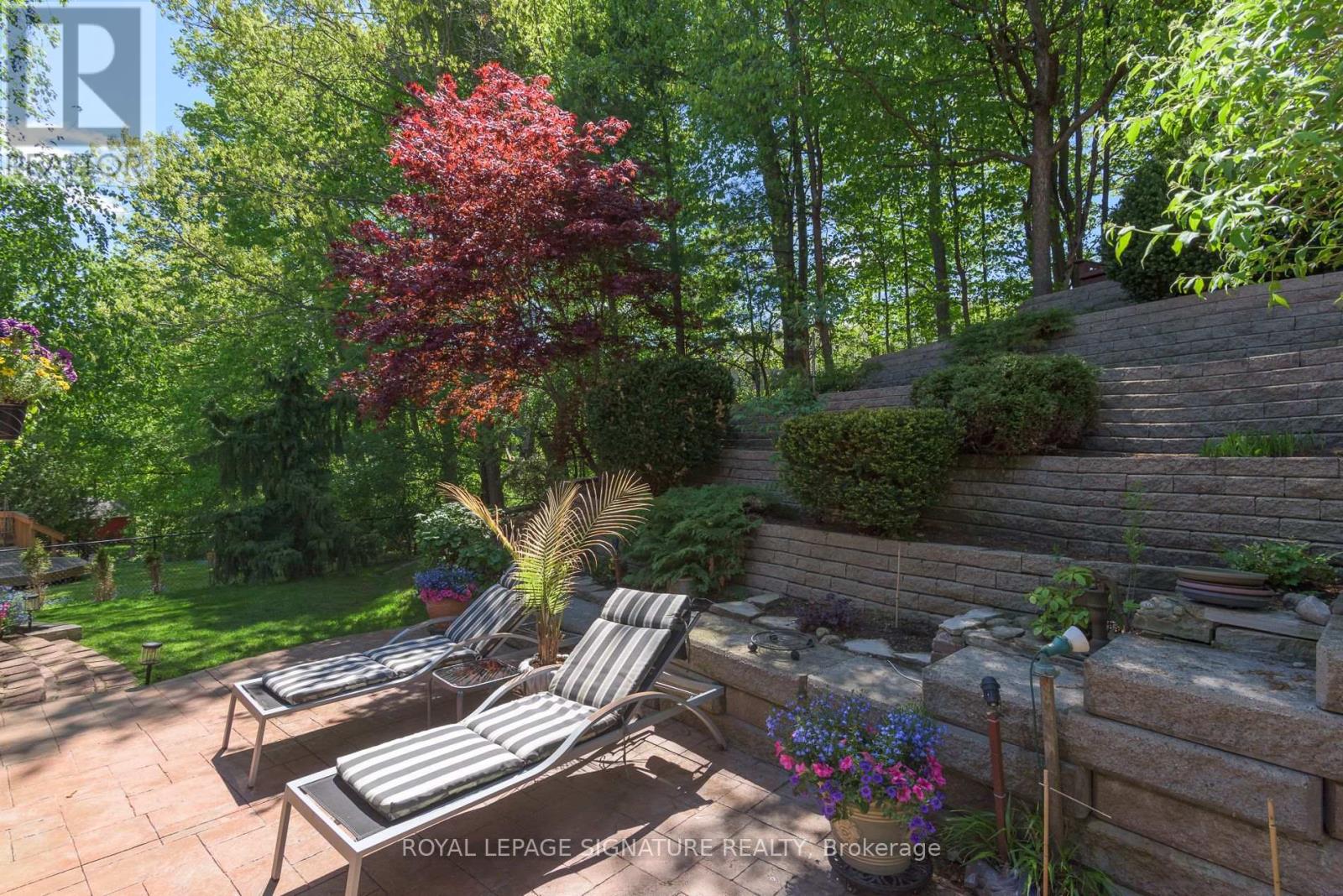 27 AUTUMN RIDGE TRAIL - 44