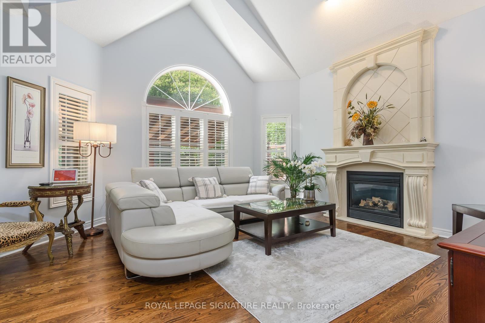 27 AUTUMN RIDGE TRAIL - 8