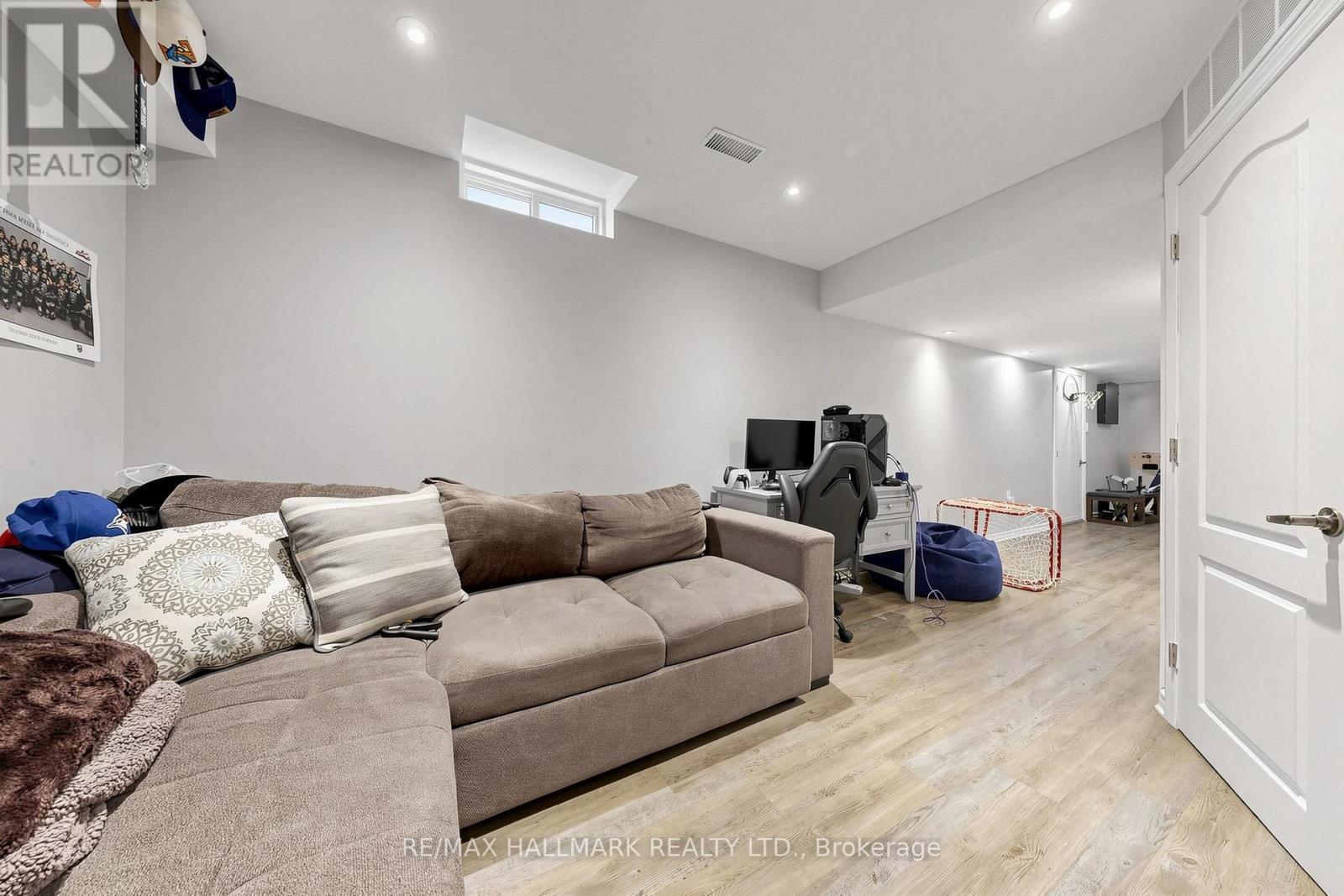 26 MERDOCK COURT - 26