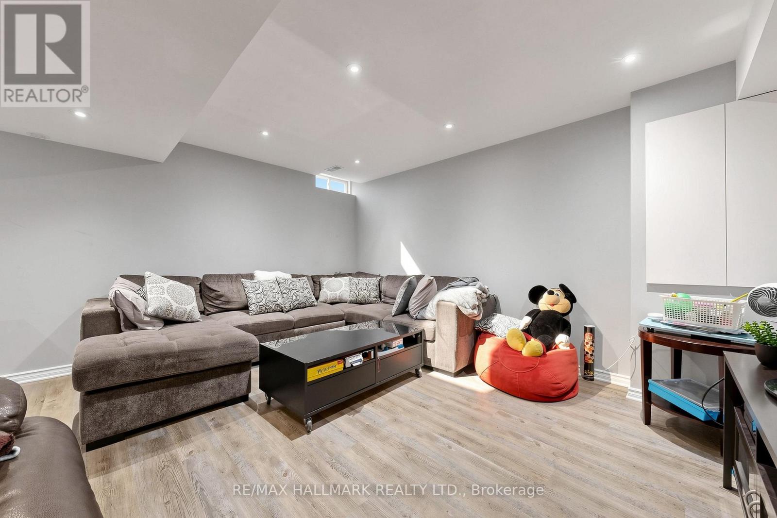 26 MERDOCK COURT - 23