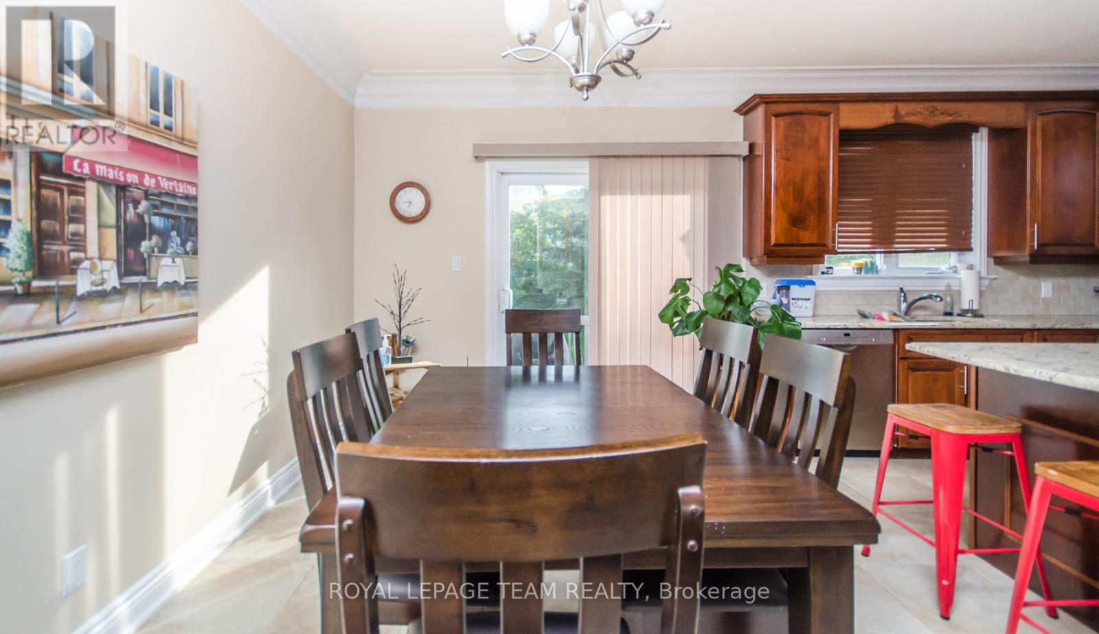 3 Bed, 3 Bath House for Rent in Ottawa – A – 526 HILSON AVENUE, Ottawa – MLS# X13491584 - Image 8
