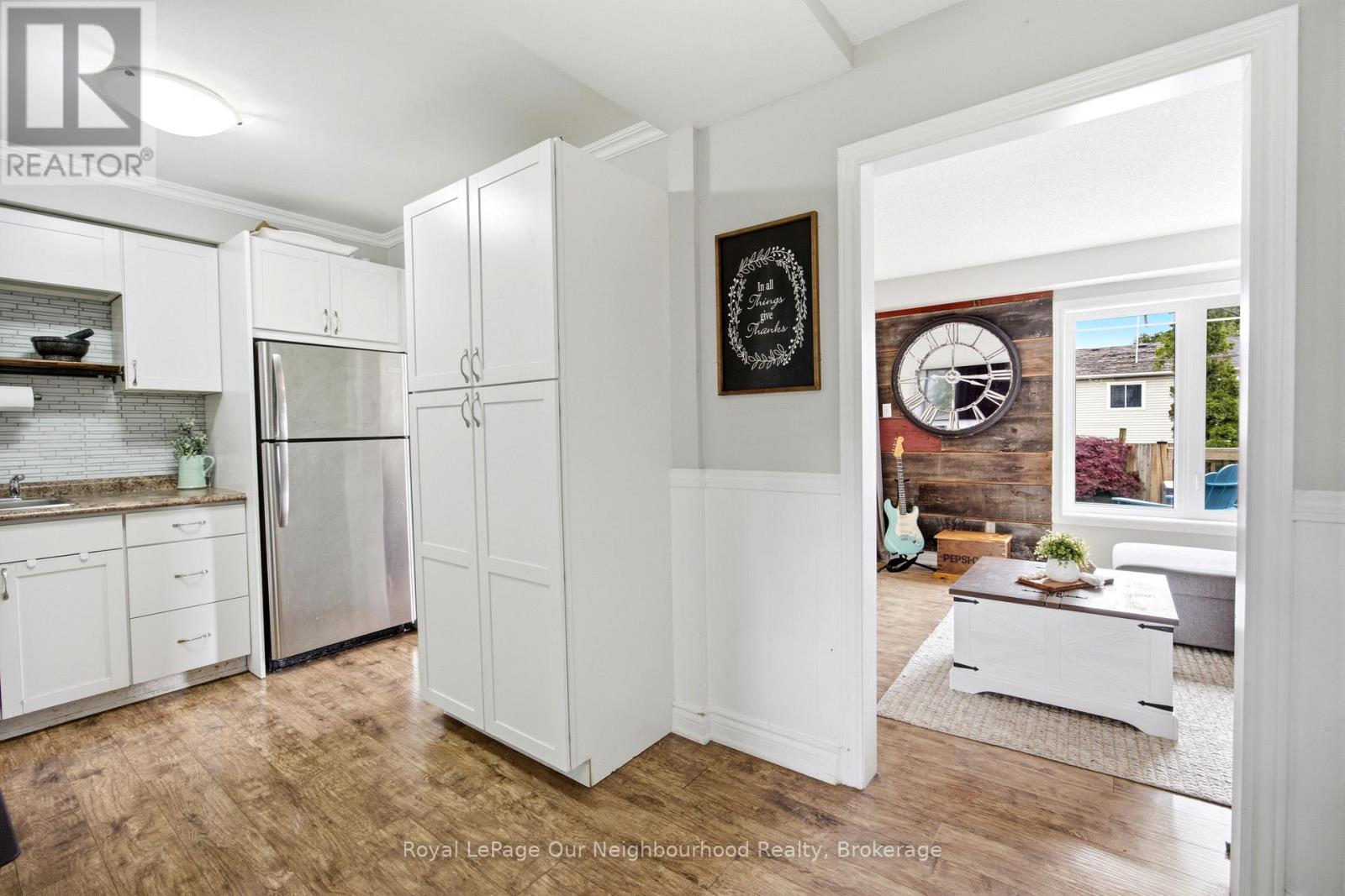 25 HANNING COURT - 14