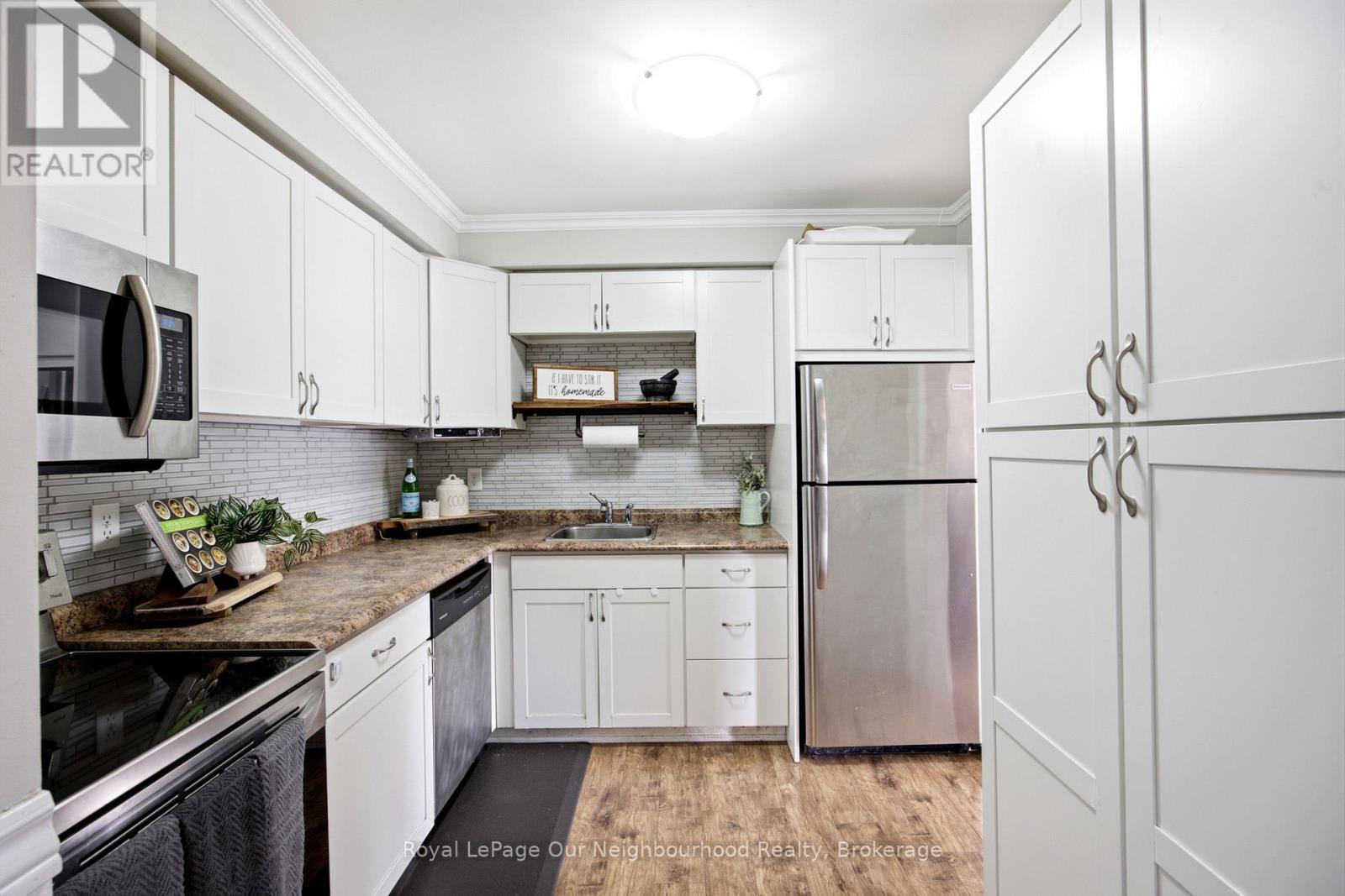 25 HANNING COURT - 15