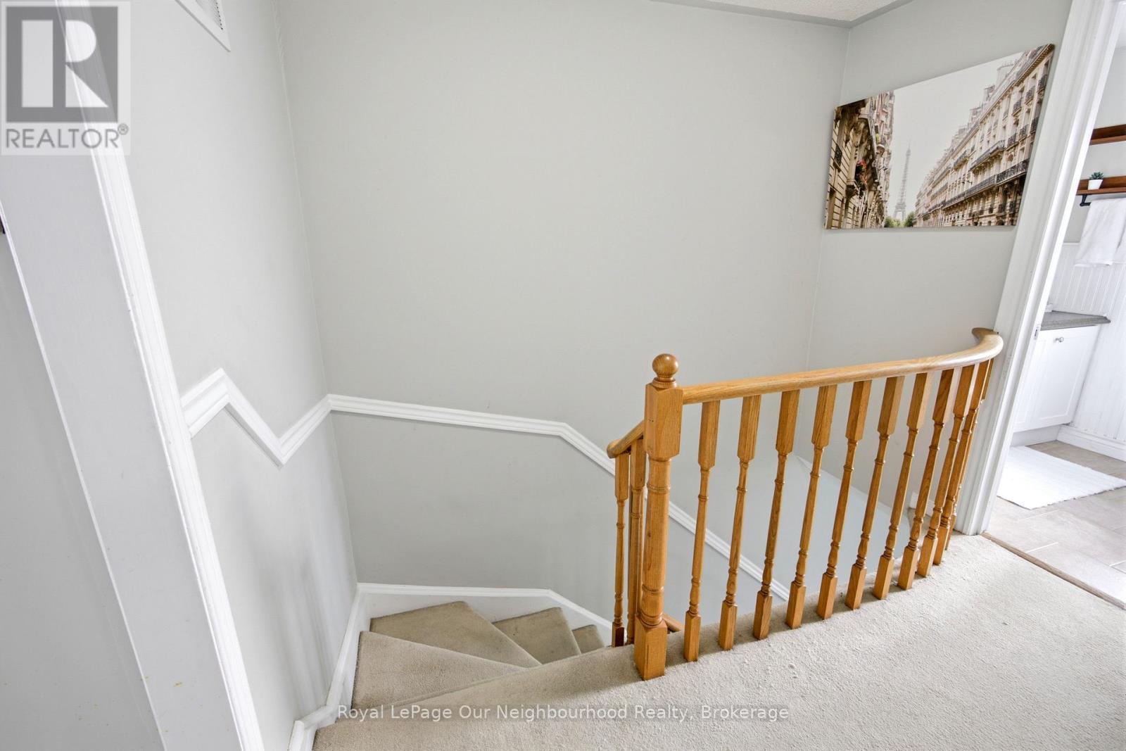 25 HANNING COURT - 18