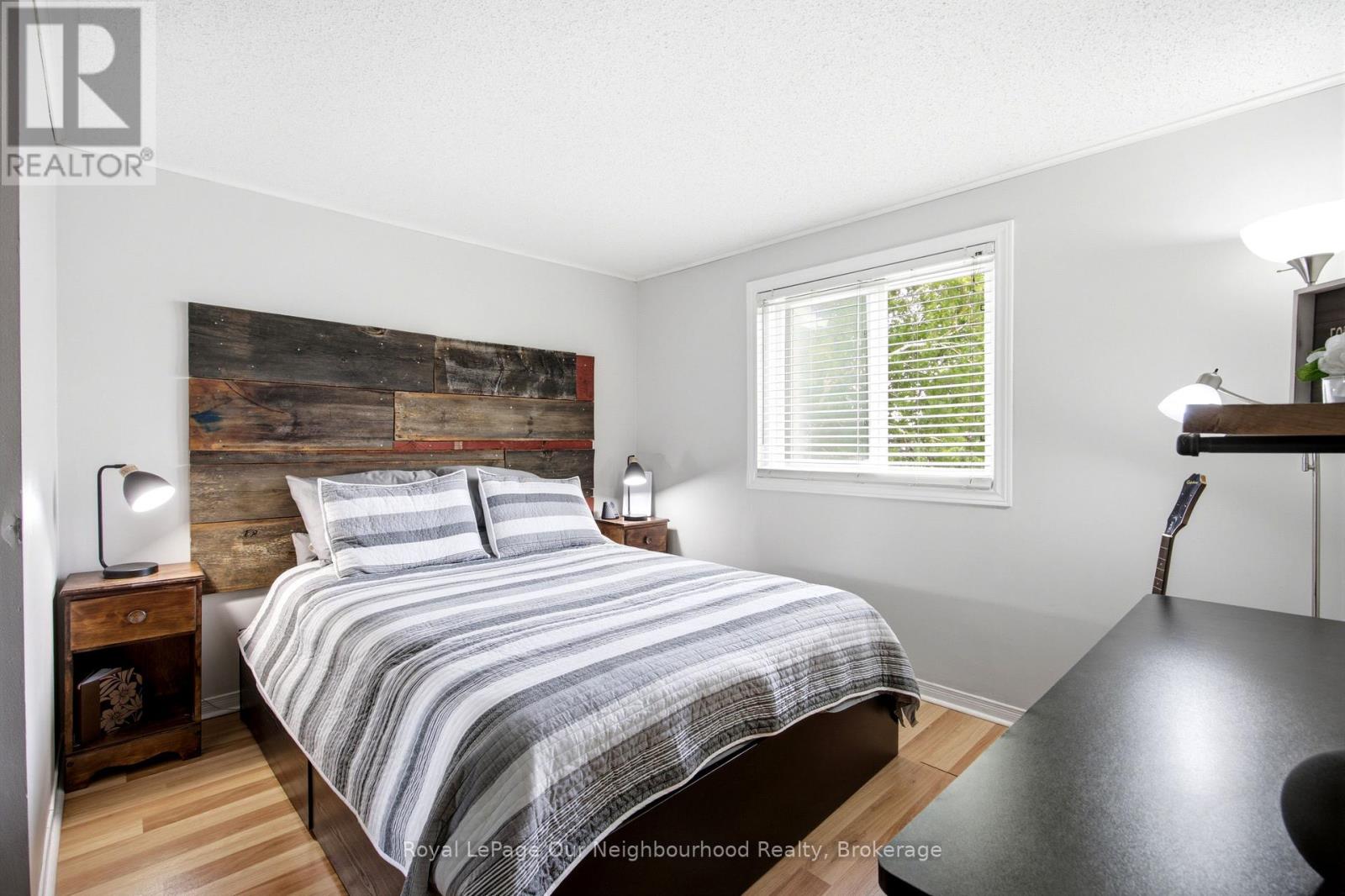 25 HANNING COURT - 20