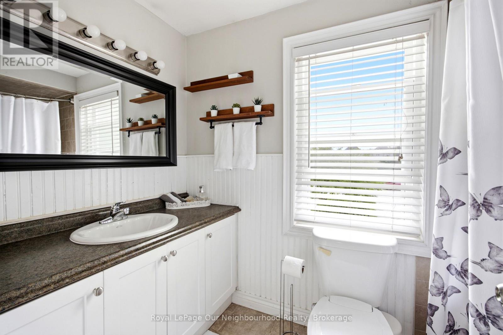 25 HANNING COURT - 24
