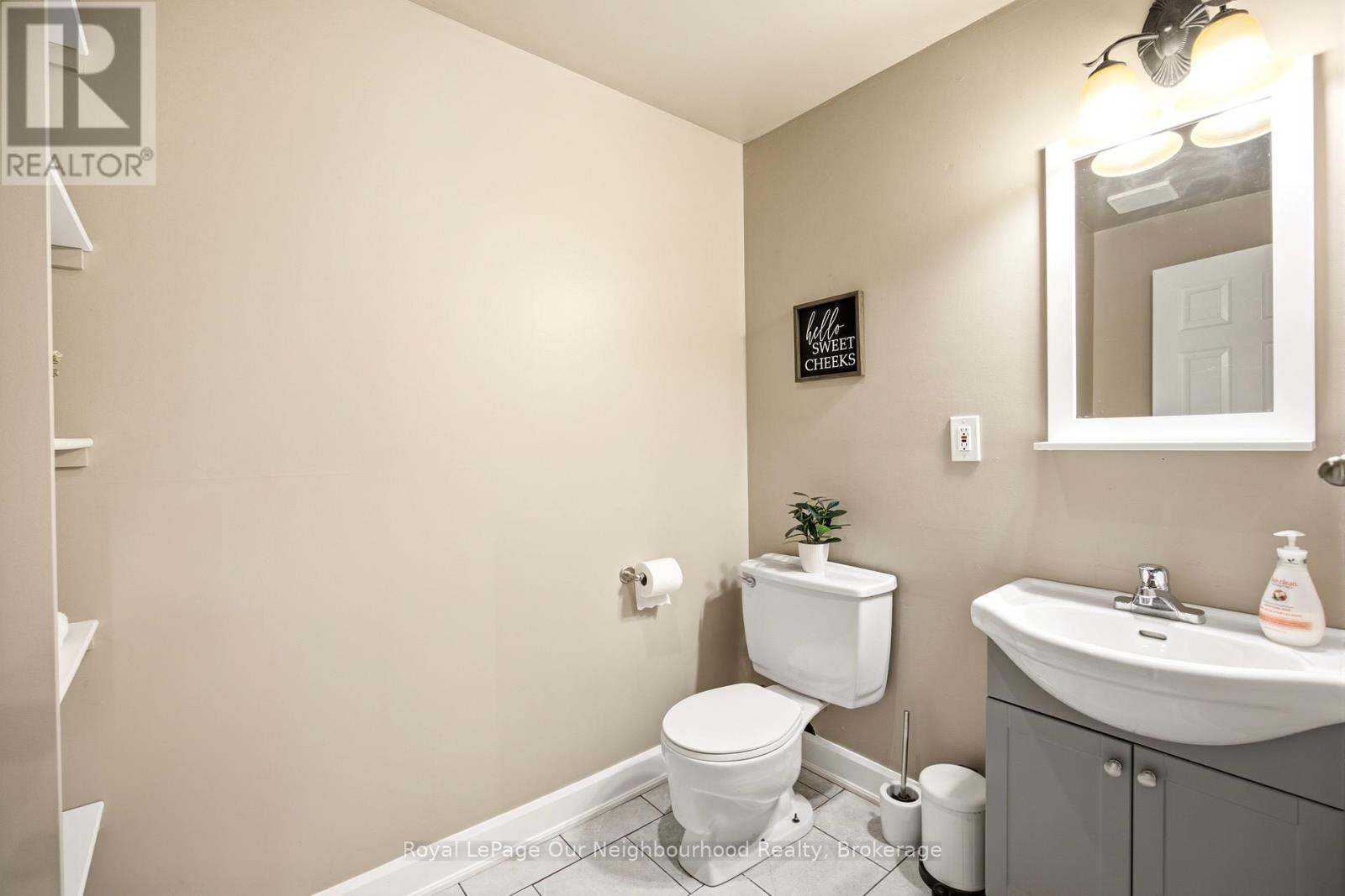 25 HANNING COURT - 28