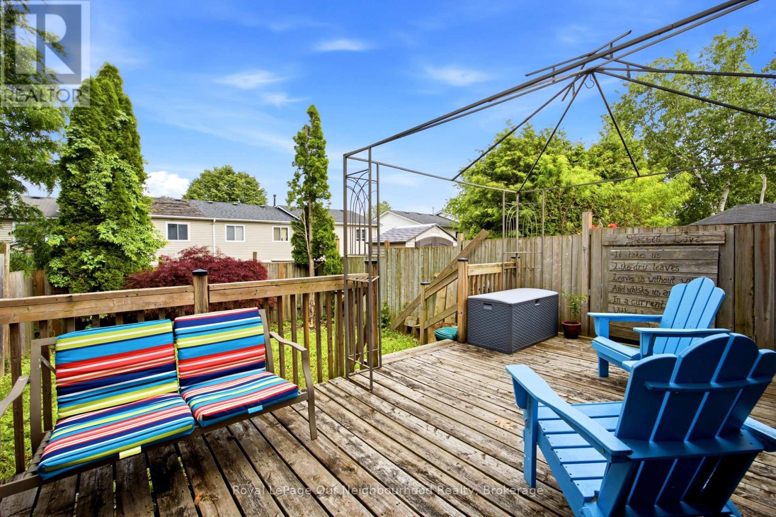 25 HANNING COURT - 30