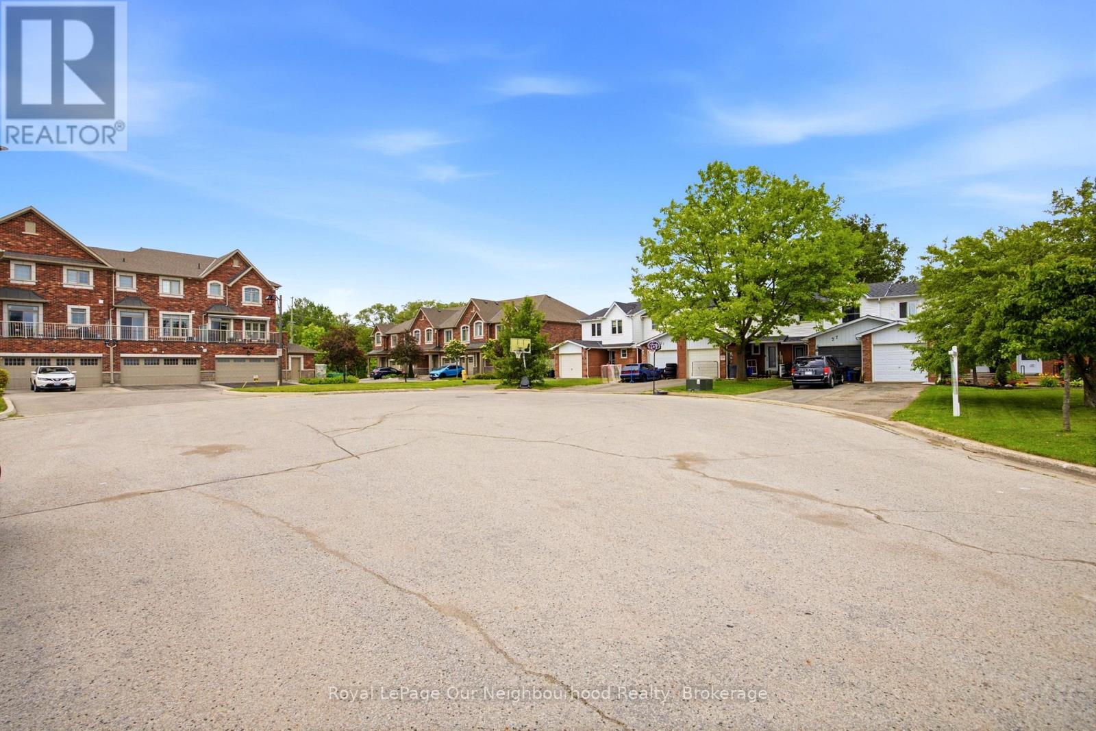 25 HANNING COURT - 4
